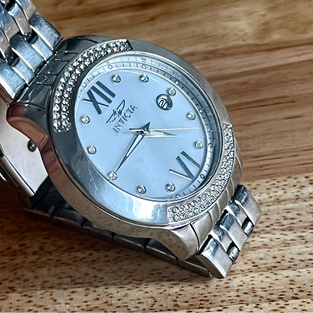 Invicta Angel Watch Womens Silver Tone MOP Crystals 7" Wrist New Battery - Picture 9 of 12